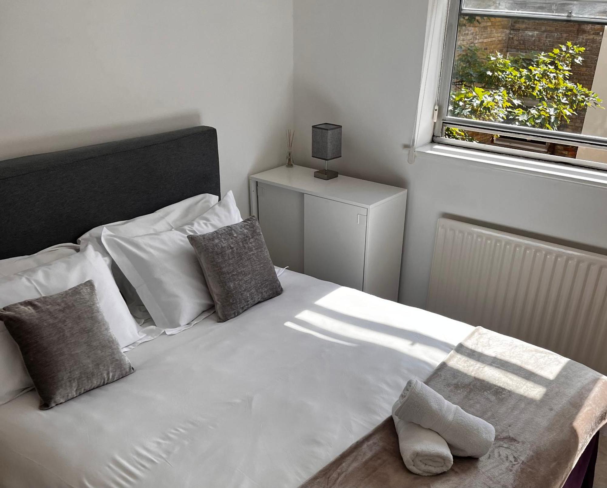 Hyde Park,3 Min Walk,Family Home! 2 Bedrooms & 2 Bathrooms Apartment! Fantastic Location London Exteriör bild